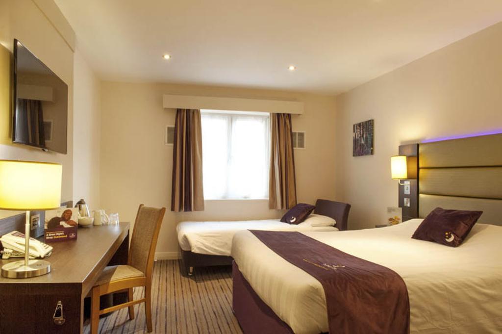 Premier Inn Bournemouth/Ferndown Dış mekan fotoğraf